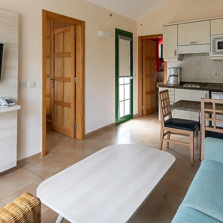 Cordial Sandy Golf Apartment