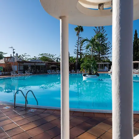 Cordial Sandy Golf Apartment